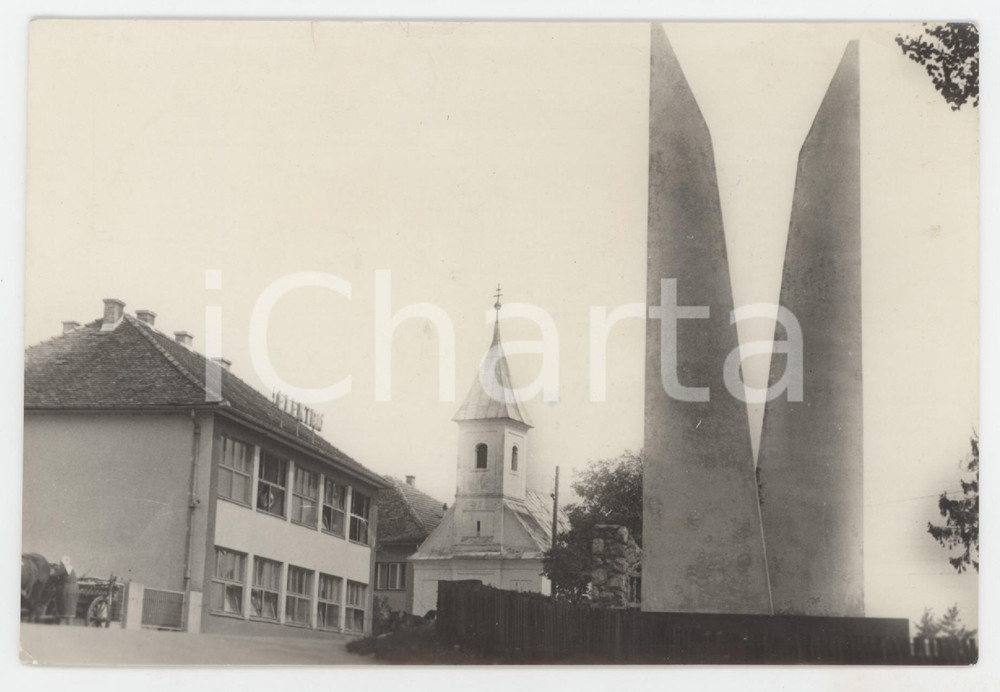 Cartolina originale da collezione 1967 KRIZ  CROAZIA La chiesa del paese  Cartolina postale FP VG 1 1