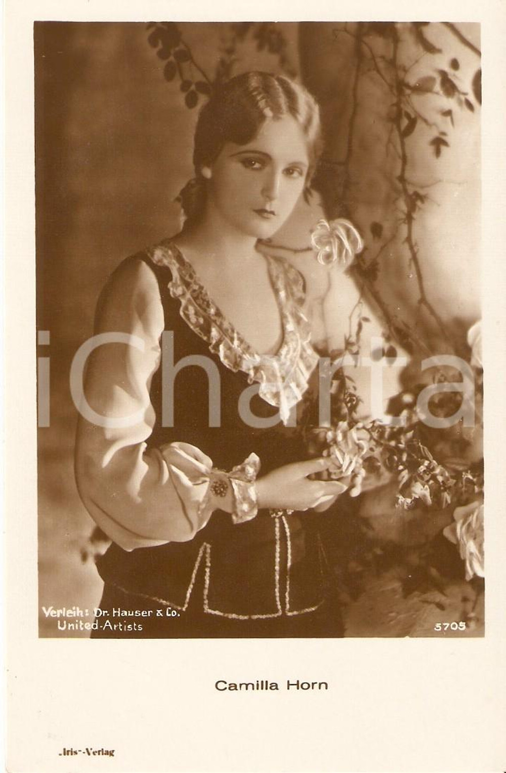 Cartolina originale da collezione 1935 ca CINEMA Actress Camilla HORN Portrait with flower ^Cartolina FP NV 1