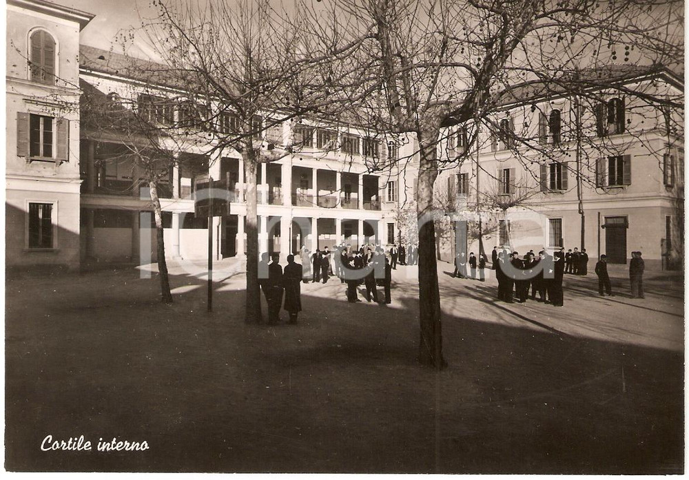 Cartolina originale da collezione 1950 ca ROMAGNANO SESIA NO COLLEGIO CONVITTO CURIONI Cortile Interno 2 1