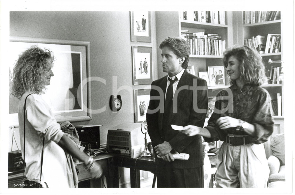 1987 CINEMA "Fatal Attraction" Glenn CLOSE Michael DOUGLAS Anne ARCHER Foto (2) Fotografia di agenzia.  GOOD/buono  FORMATO: 25x17 originale e autentica 1