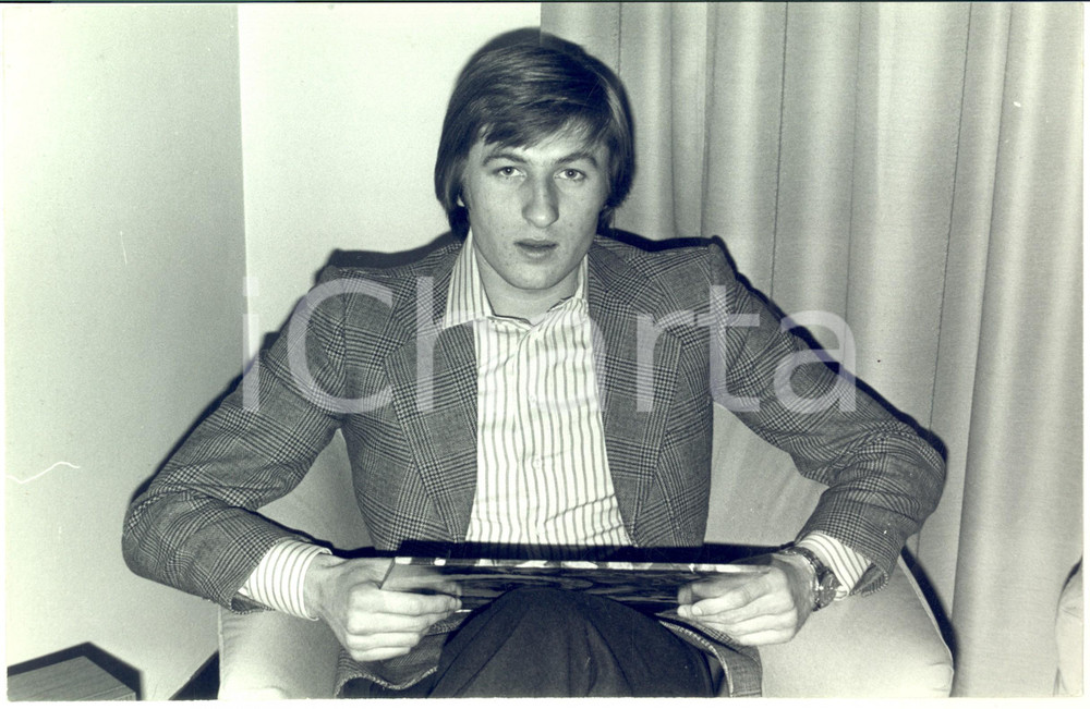 1970 ca TORINO JUVENTUS Gianpietro MARCHETTI in salotto - Foto 30x20 Fotografia d'epoca. CONDIZIONI: G FORMATO: 30x20 cm  originale e autentica 1