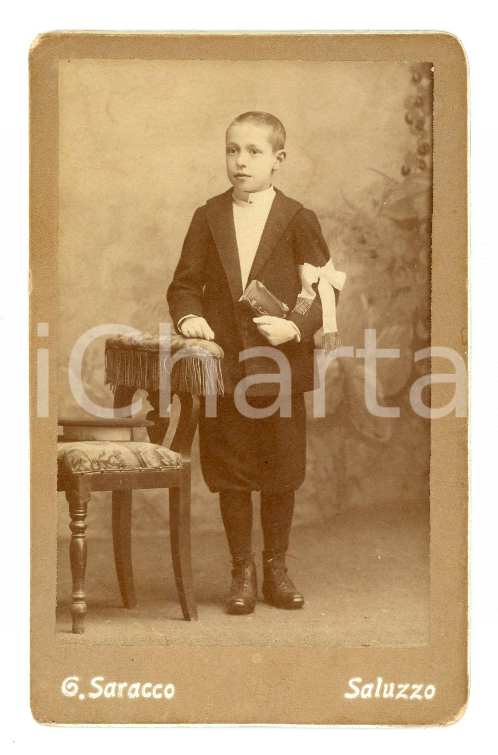 Fotografia d epoca originale 1890 ca SALUZZO Prima comunione di Mario BOGGERO Foto G. SARACCO 1