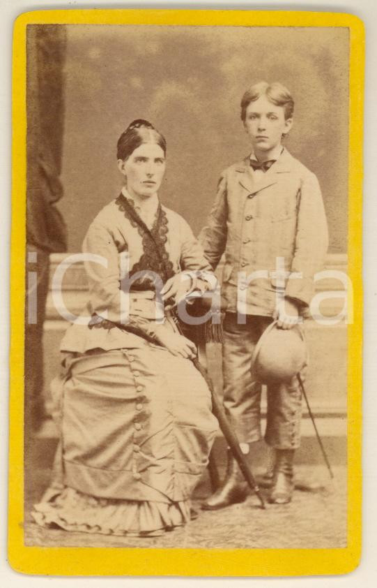 Fotografia d epoca originale 1875 ca MILANO Giovane Gaetano BORSANI con la madre Antonietta Foto PAGLIANO 1