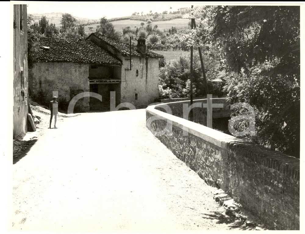 Fotografia d epoca originale 1950 VOLPARA Strada lungo il rio MOLINO Foto artistica PERDUCA & SEGAGNI 18x13 1