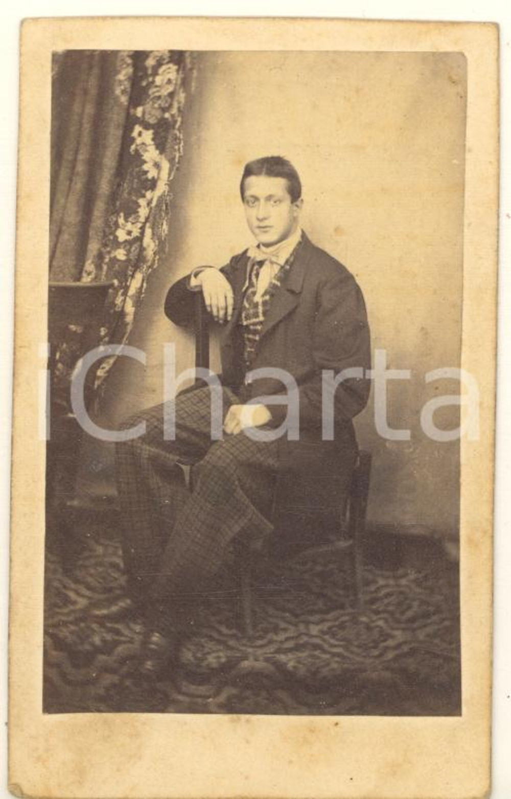 Fotografia d epoca originale 1870 ca MILANO ? Studente Pietro MAZZERI  Ritratto  Foto con dedica CDV 1