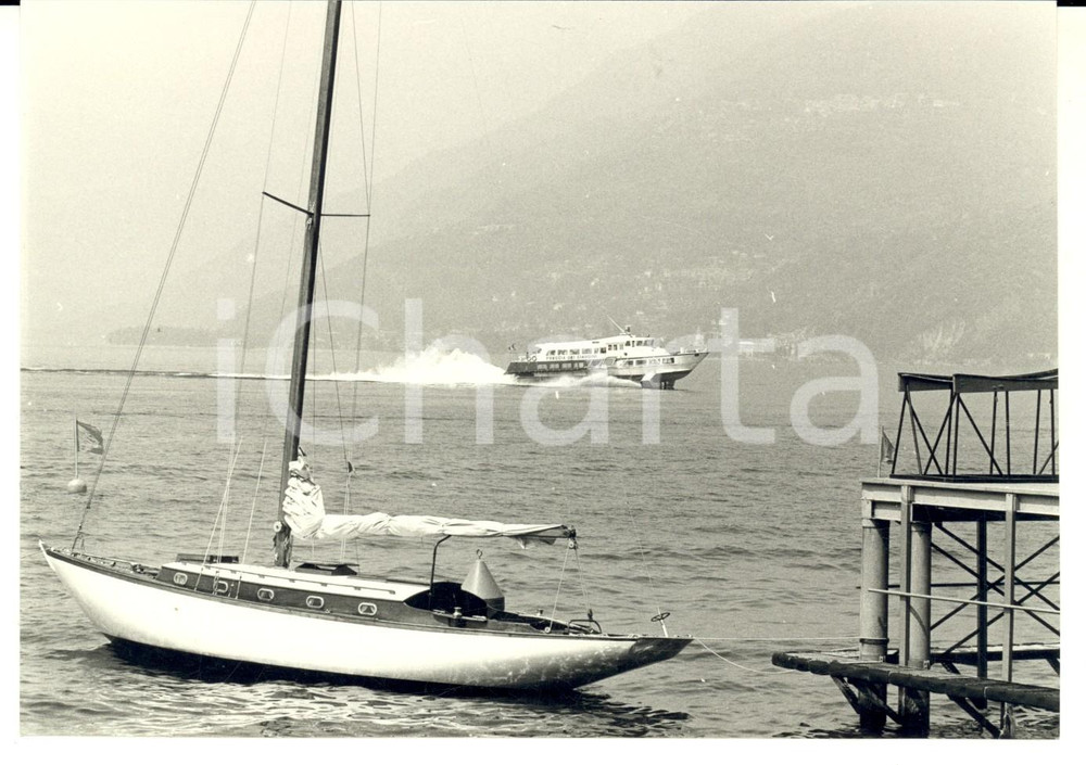 Fotografia d epoca originale 1970 ca LAGO MAGGIORE Superaliscafo FRECCIA DEI GIARDINI in viaggio Foto 18x13 1