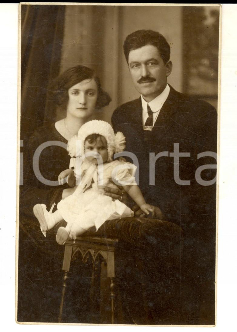 Fotografia d epoca originale 1925 BELLUNO Coppia di sposi con la figlia bambina Foto cartolina A. ROCCO 3 1