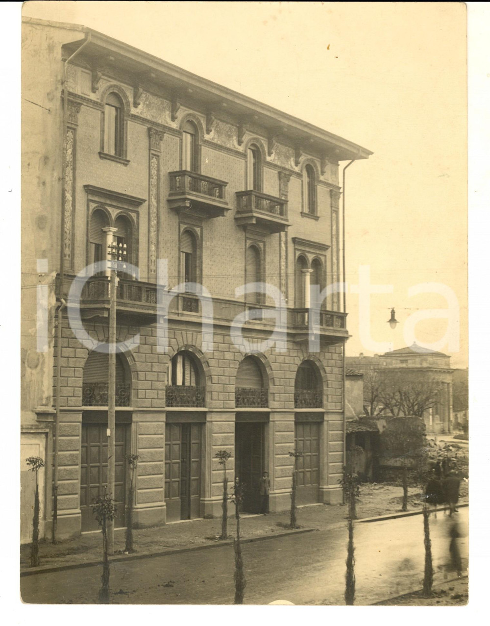 Fotografia d epoca originale 1930 ca MILANO Palazzo signorile con decorazioni liberty Foto 18x24 cm 1