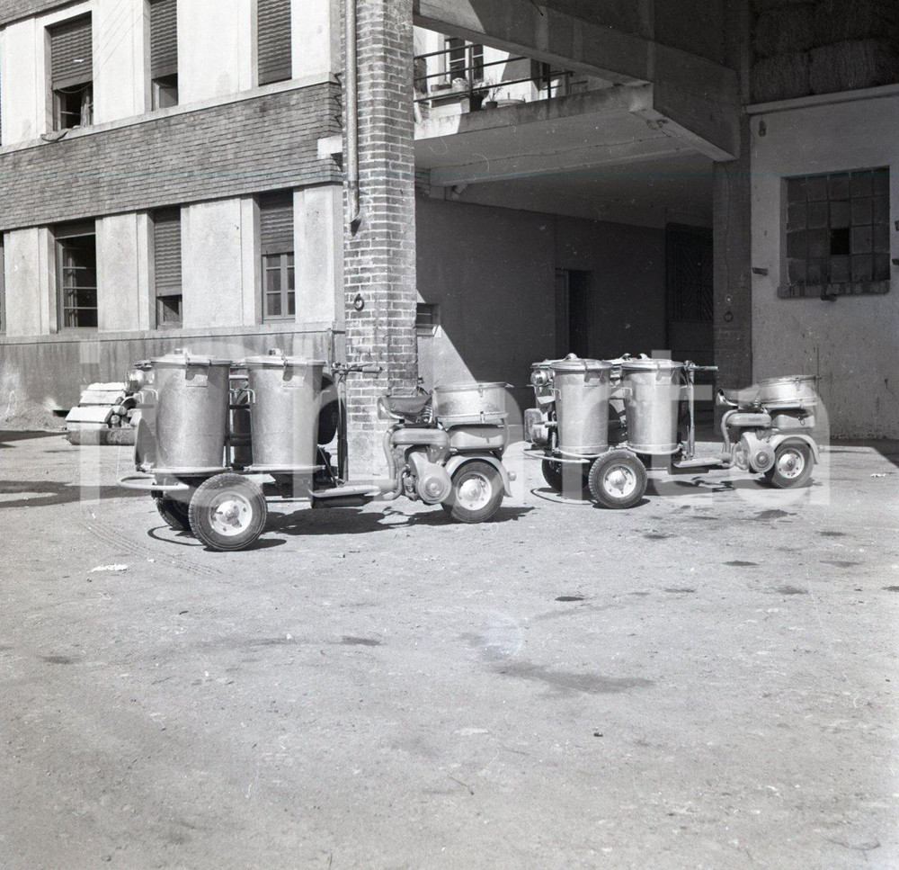 Fotografia d epoca originale 1951 BRESCIA Lambrette a tre ruote per nettezza urbana NEGATIVO ORIGINALE 4 1