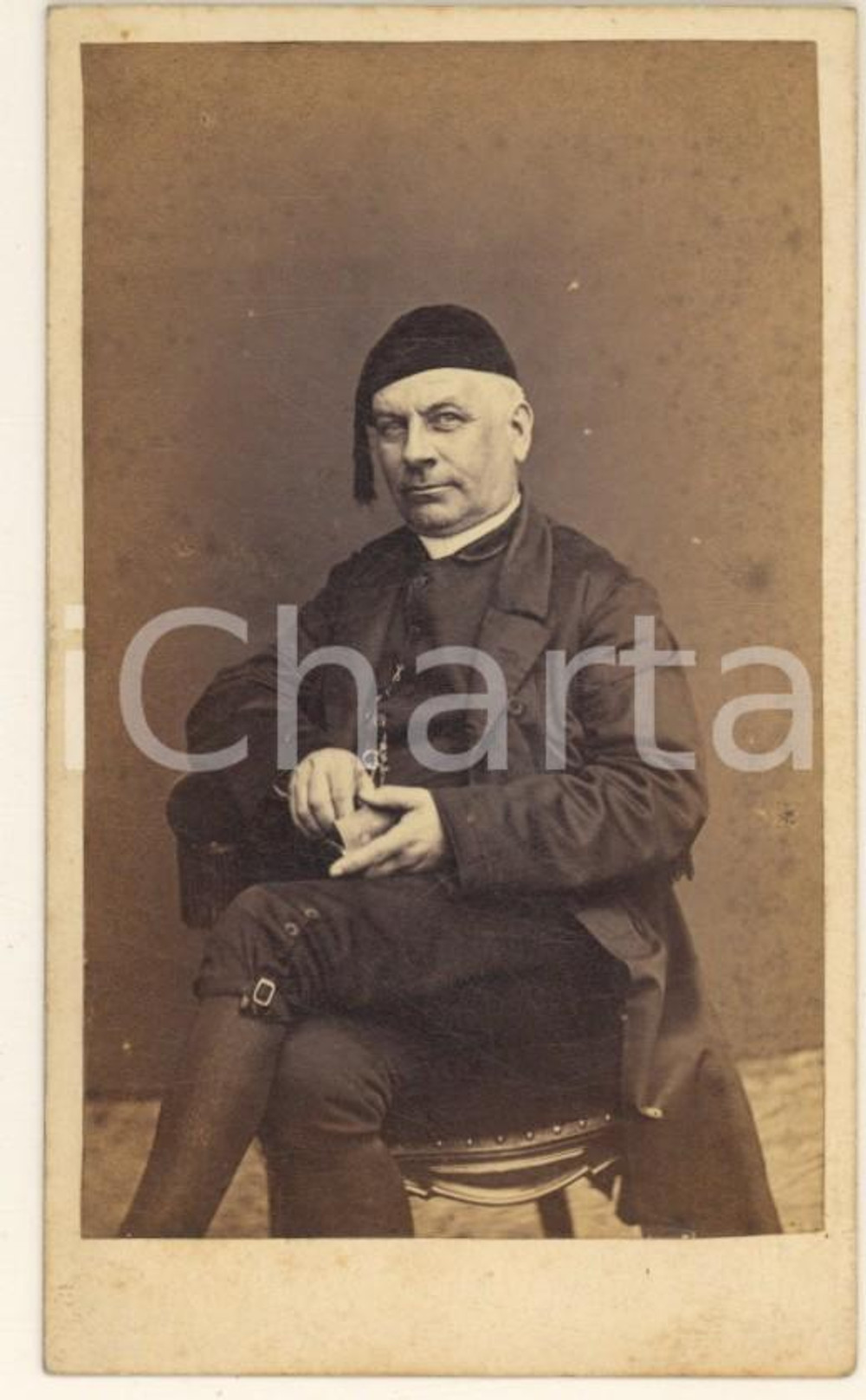 Fotografia d epoca originale 1870 ca PAVIA Ritratto maschile con fez Foto Chimico B. RAIMONDI CDV 1