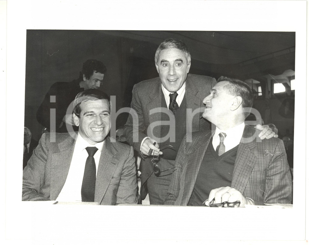 1985 ca CGIL CISL UIL Antonio PIZZINATO Franco MARINI Giorgio BENVENUTO Fotografia di agenzia. CONDIZIONI: G (ma minimo difetto di stampa)FORMATO: 25x20 cm     originale e autentica 1