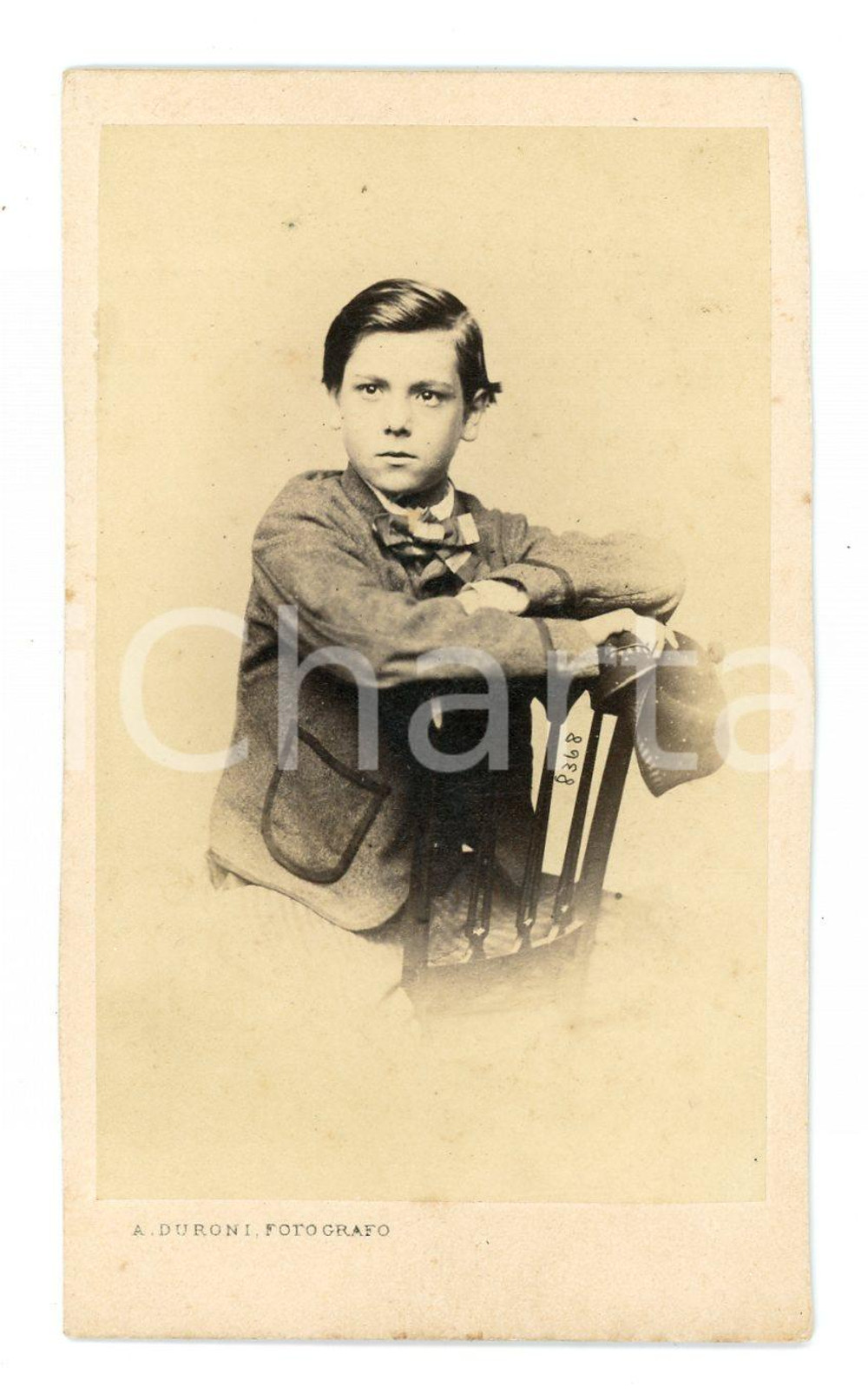 Fotografia d epoca originale 1900 ca MILANO Ritratto di un ragazzo  Foto A. DURONI  CDV 6x10 cm 1