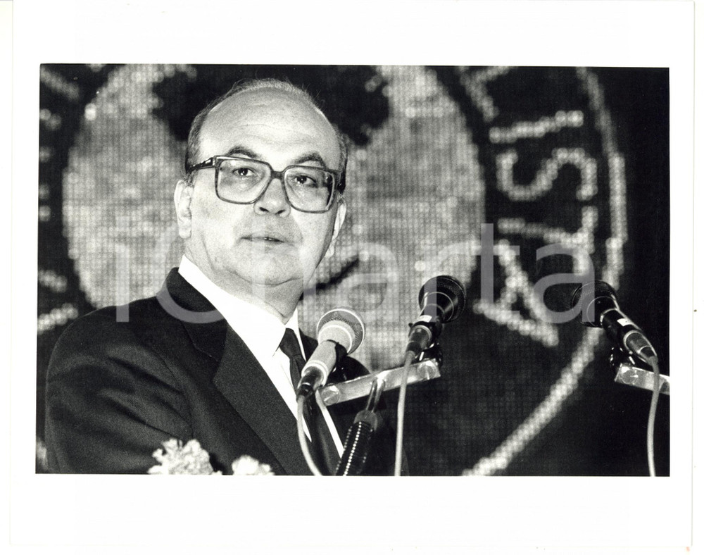 1987 RIMINI 44° Congresso PSI - Ritratto Bettino CRAXI *Foto 25x20 cm Fotografia di agenzia. CONDIZIONI: GFORMATO: 25x20 cm     originale e autentica 1