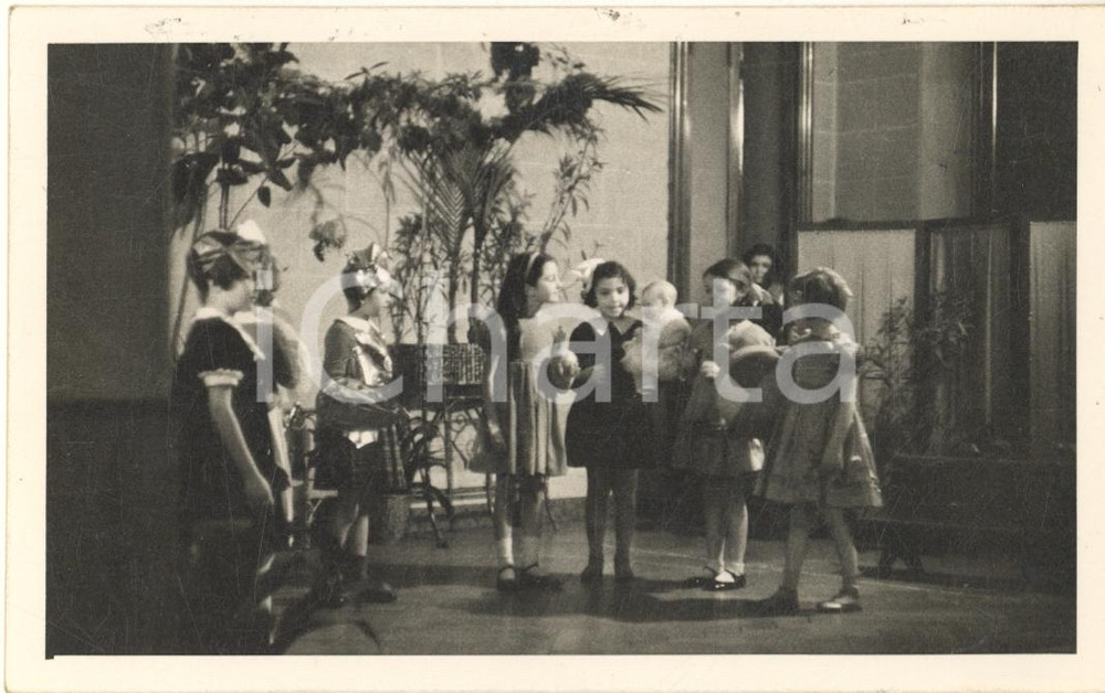 Fotografia d epoca originale 1938 MILANO Istituto Vittoria Colonna  Festa di Carnevale  Foto cartolina 3 1
