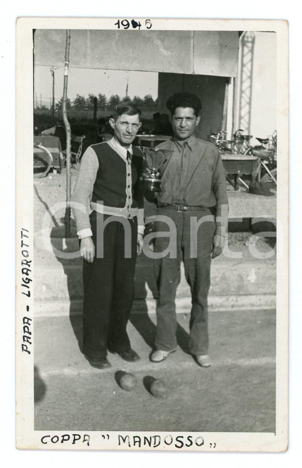 Fotografia d epoca originale 1945 ALESSANDRIA  BOCCE Coppa Mandosso  Vincitori PAPA e LUGAROTTI Foto 9x14 1