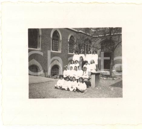 Fotografia d epoca originale 1938 MILANO Istituto Vittoria Colonna  Classe di bambine e maestra Foto 6x5 cm 1