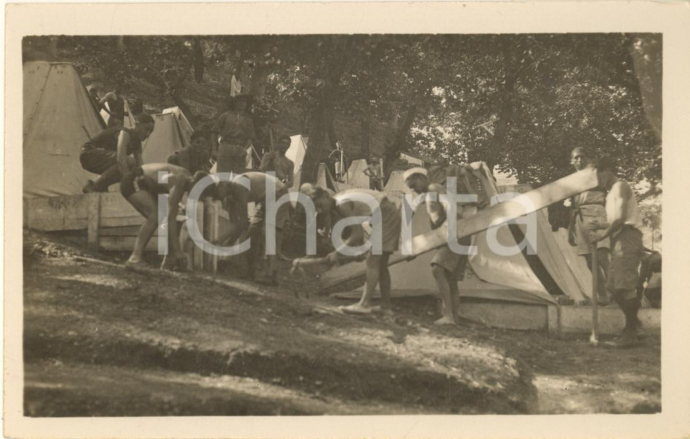 Fotografia d epoca originale 1930 ca Area di GENOVA  Campo Dux  Avanguardisti Foto E. PICCOLO 14x9 cm 1