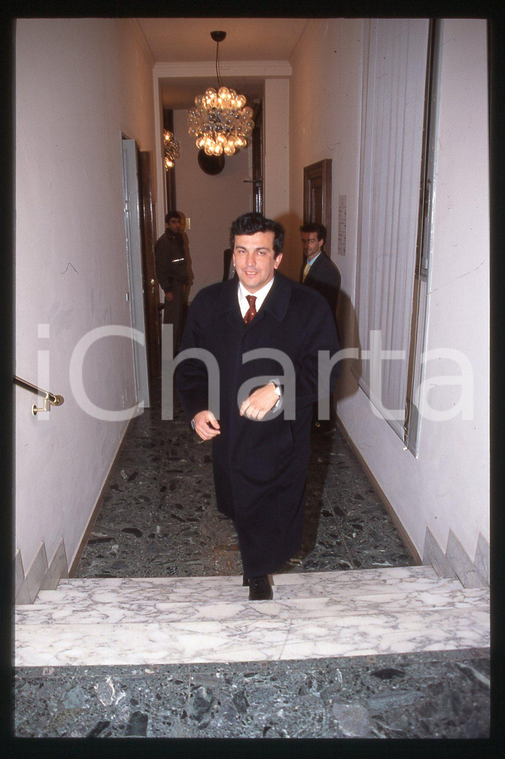 35mm vintage slide* 1990 ca ITALIA - PSDI Giovanni NEGRI Politico (21)  Diapositiva d'epoca, in formato 35 mm.CONDIZIONI: GOODE' severamente vietata la riproduzione. Tutti i diritti sono riservati.Nella diapositiva ICharta mette in vendita, sul negozio eBay e in esclusiva sul sito "icharta" il proprio archivio composto da numerose diapositive e negativi fotografici d'epoca, tutti originali e autentici, che attraversano la storia del costume italiano tra gli la fine degli anni Sessanta e Novanta.Si tratta di uno sguardo inedito sull'attualit&agrave;, la politica, la vita quotidiana, il gossip e la cultura, che fotografa il cambiamento della nazione in quest'ultimo scorcio del XX secolo. Un'occasione unica per il mercato del collezionismo, che vede finalmente disponibile un archivio eccezionale per vastit&agrave;, tematiche e condizioni, in un settore (il negativo fotografico e la diapositiva) di assoluta novit&agrave; e dalle interessanti prospettive di investimento. CONDIZIONI:GOOD/buono originale e autentica 1