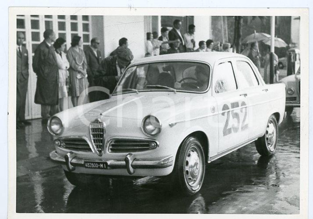 Fotografia d epoca originale 1960 ca ITALIA  RALLY Alfa Romeo Giulietta  Scuderia JOLLY CLUB Foto 18x13 1
