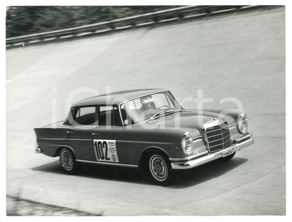 Fotografia d epoca originale 1965 ca 7 MOBIL ECONOMY RUN Mercedes Benz W112 durante la gara Foto 3 1