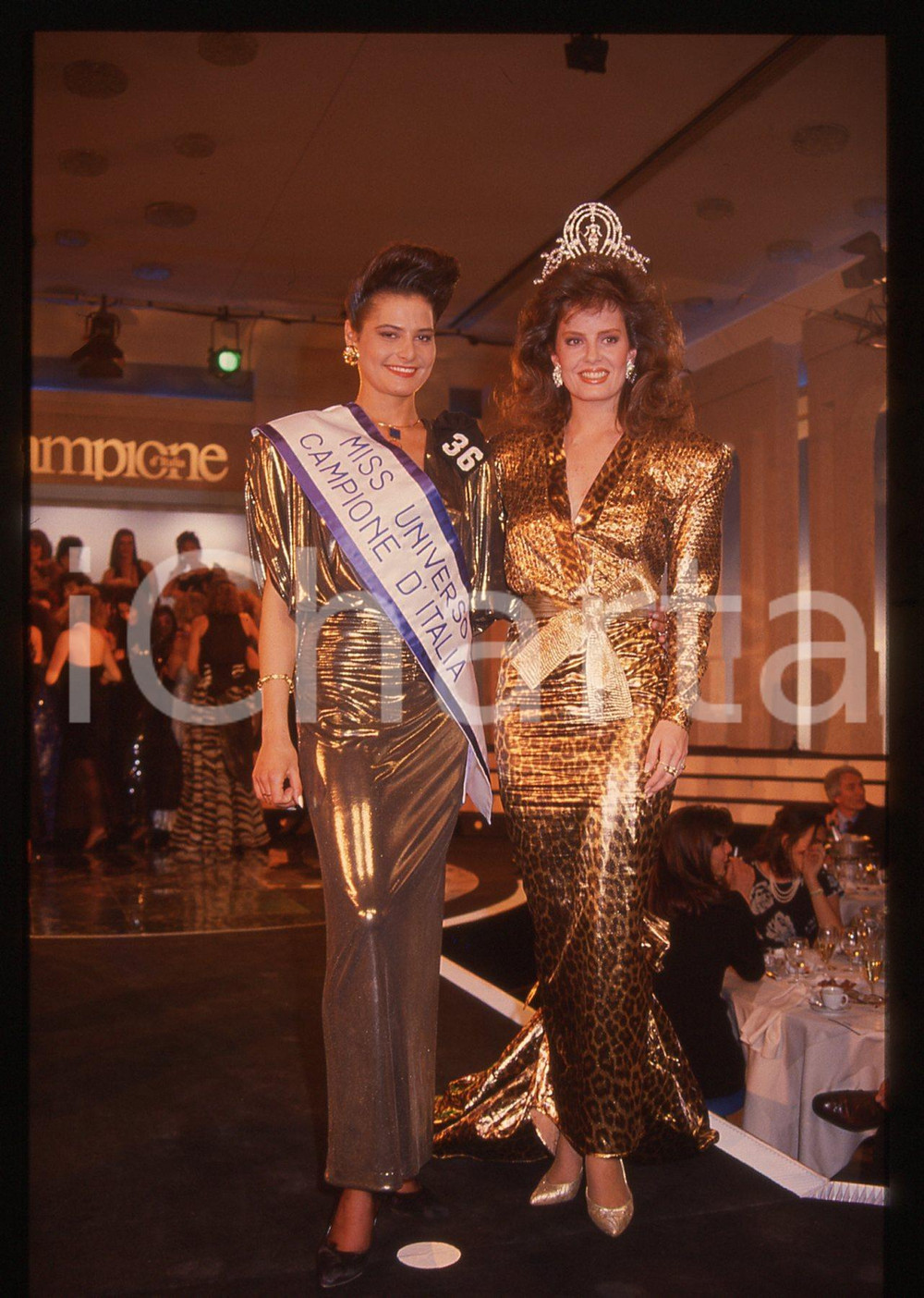 Fotografia d epoca originale 35mm vintage slide1988 MISS UNIVERSO ITALIA Cecilia BOLOCCO e Simona VENTURA 34 1