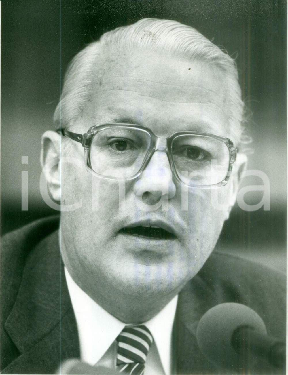 Fotografia d epoca originale 1986 BONN Ritratto di Gerhard STOLTENBERG Ministro Finanze Fotografia 2 1