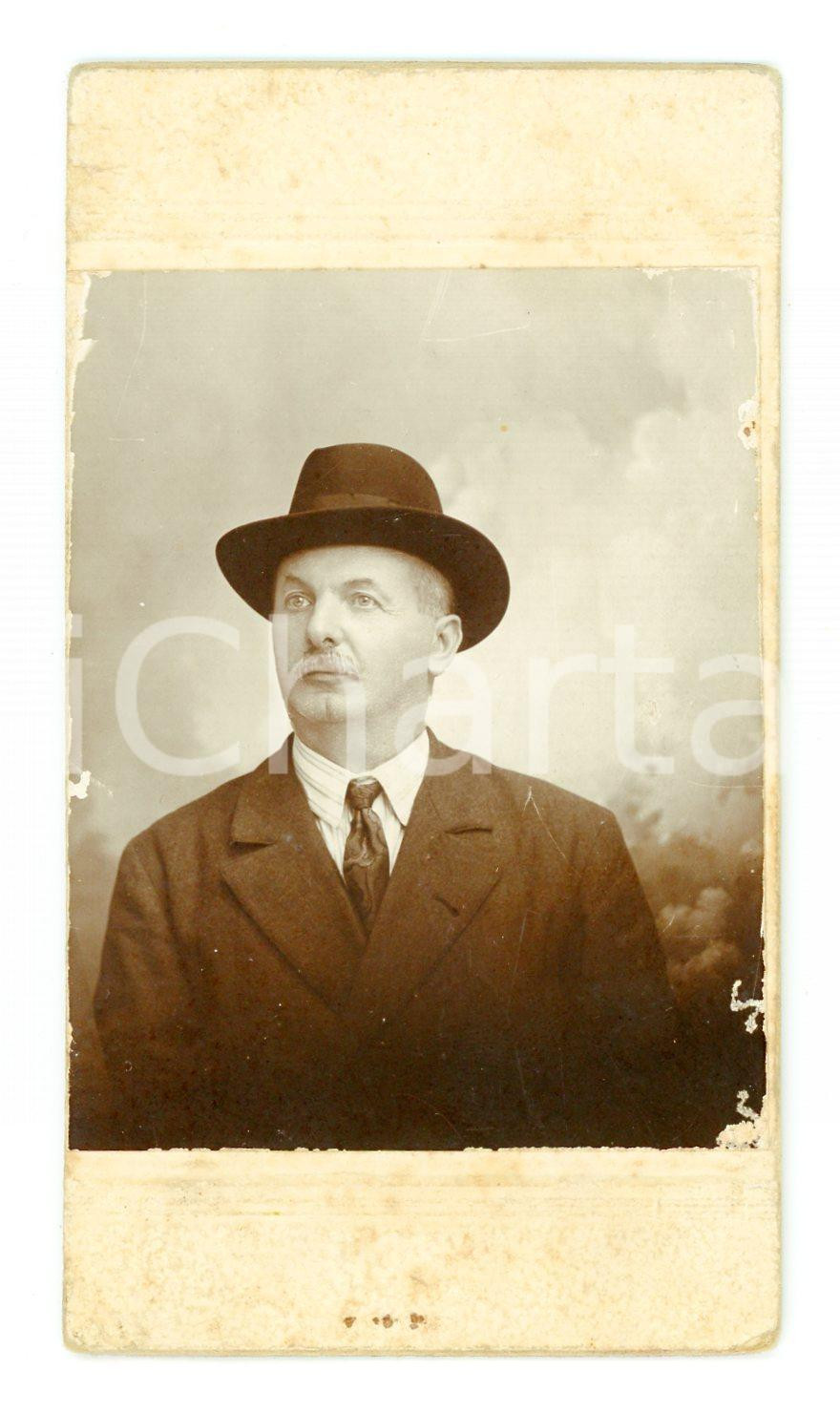 Fotografia d epoca originale 1910 ca ITALIA  COSTUME Ritratto dell Ing. COMINELLI PRESCHIO Foto 6x11 cm 1