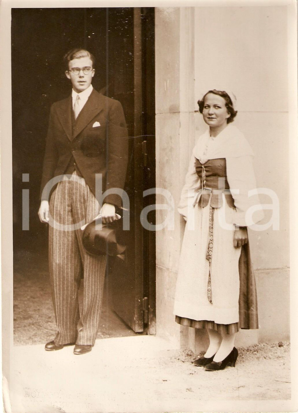 Fotografia d epoca originale 1937 PARIS TROCADERO Carlo Giovanni di SVEZIA Inaugura esposizione folklore 3 1