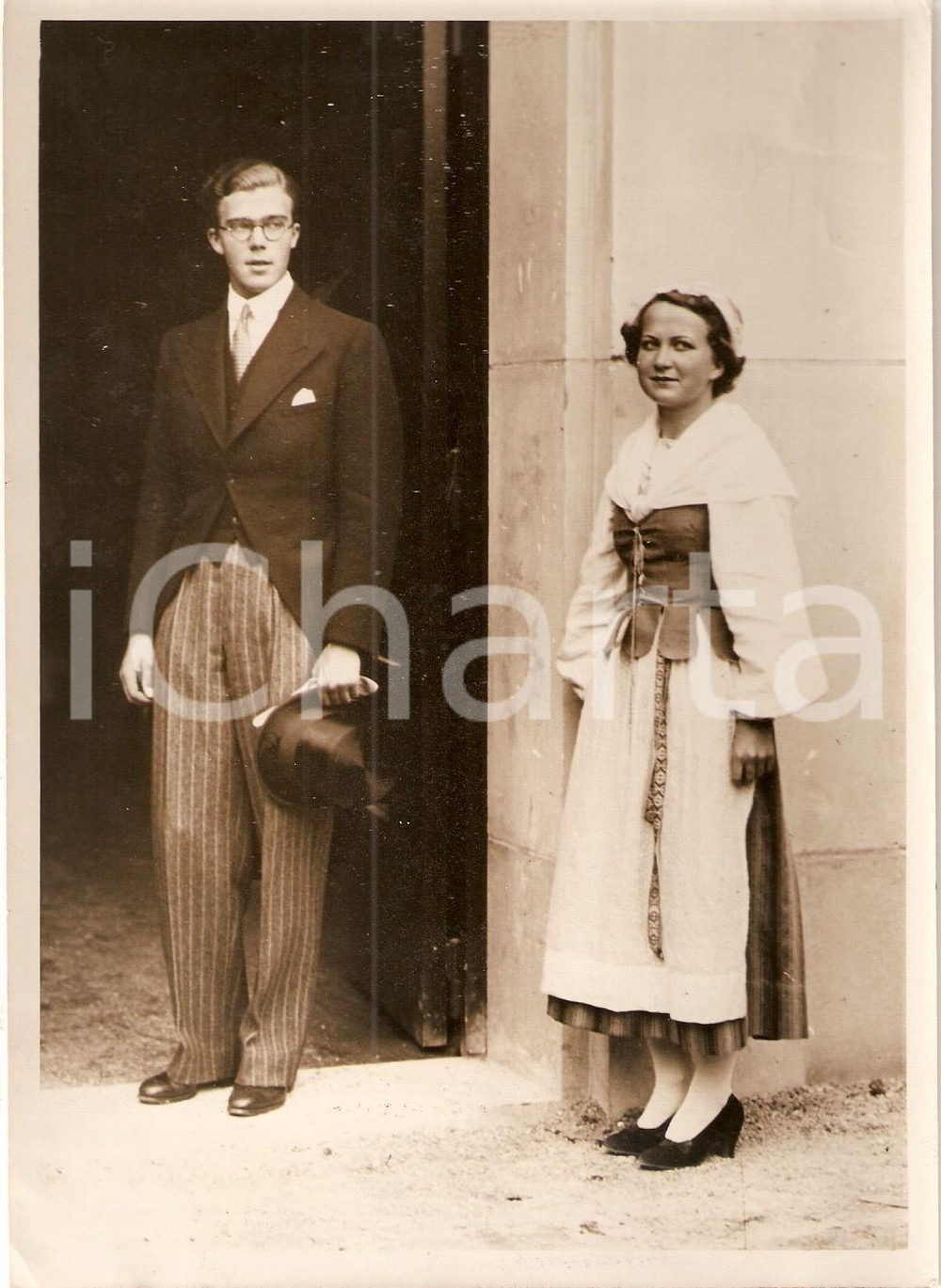 Fotografia d epoca originale 1937 PARIS TROCADERO Carlo Giovanni di SVEZIA Inaugura esposizione folklore 4 1