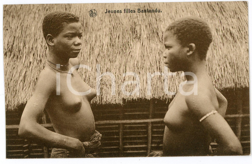 1920 ca CONGO Jeunes filles Bantandu - NU ETHNIQUE - Carte Postale  Cartolina postale originale d'epoca, non viaggiata. CONDIZIONI:GOOD/buonoFORMATO: 14x9 cm originale e autentica 1