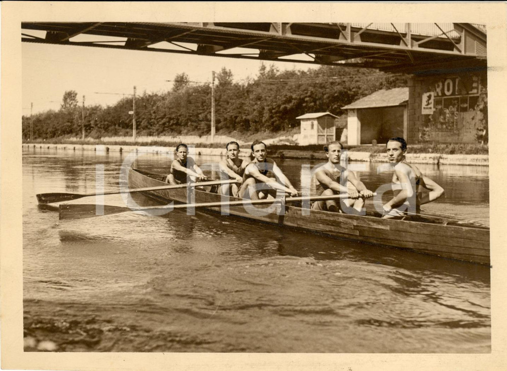 Fotografia d epoca originale 1936 MILANO Canottaggio  Allenamento squadra su Naviglio Foto 2 1