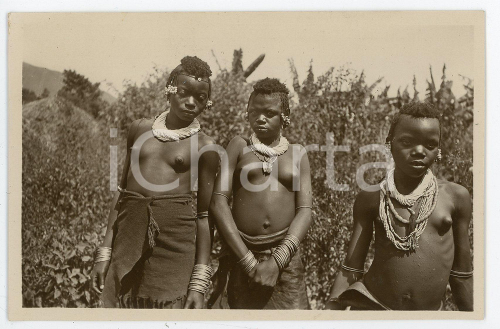 1950 ca CONGO BELGE - KIVU - Fillettes indigènes *Photo carte postale ed. BOHIN  Fotocartolina postale originale d'epoca, non viaggiata.Tropica - Léo B. P. 216 CONDIZIONI:GOOD/buonoFORMATO: 9x14 cm originale e autentica 1