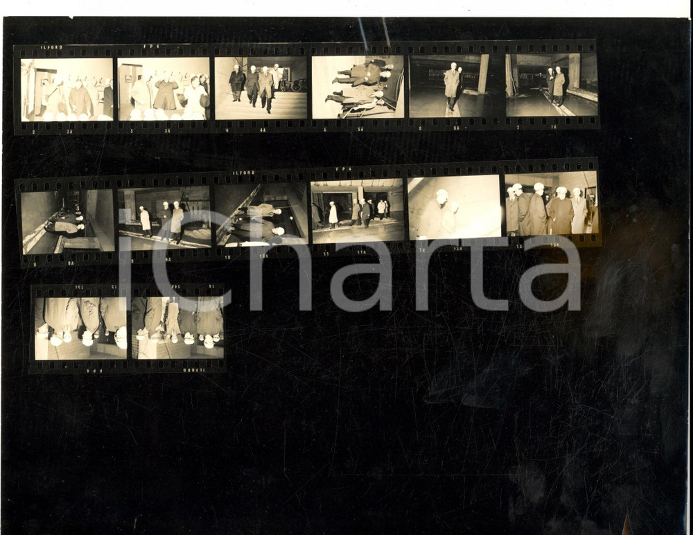 Fotografia d epoca originale 1960 ca USA Visita al cantiere di un nuovo palazzo Foto 14 provini 24x30 1