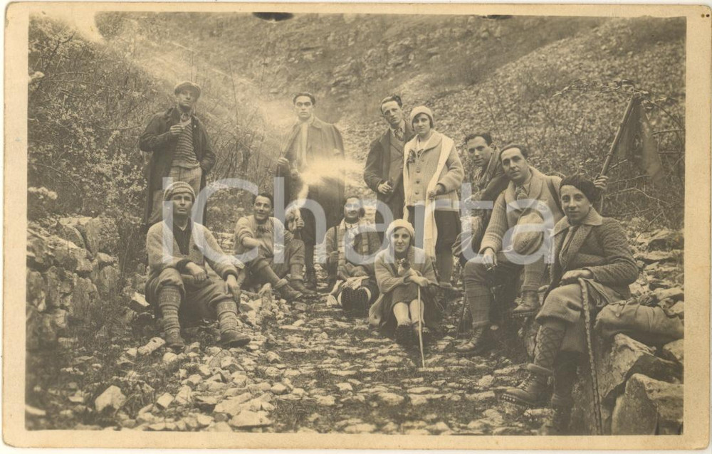 Fotografia d epoca originale 1920 ca ITALIA ESCURSIONISMO  Giovani del CAI Club Alpino Italiano Foto 14x9 1