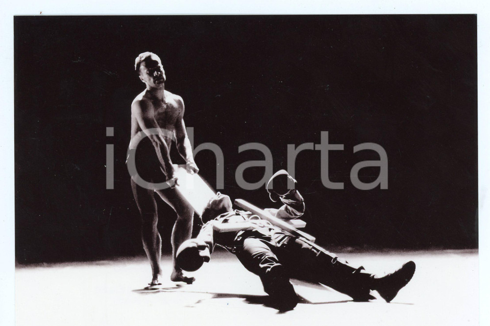 1995 ca FERRARA Teatro Comunale DANZA 2000 "Goya" di Johann KRESNIK Foto Fotografia di agenzia. CONDIZIONI:GOOD/buonoFORMATO: 17x13 cm originale e autentica 1