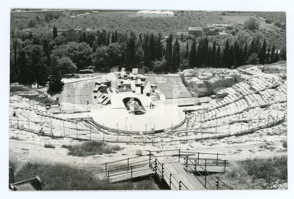 1990 ca SIRACUSA Teatro greco durante le prove degli spettacoli classici - Foto Fotografia di agenzia. CONDIZIONI:FAIR/discreto Smussature agli angoliFORMATO: 16x11  cm originale e autentica 1