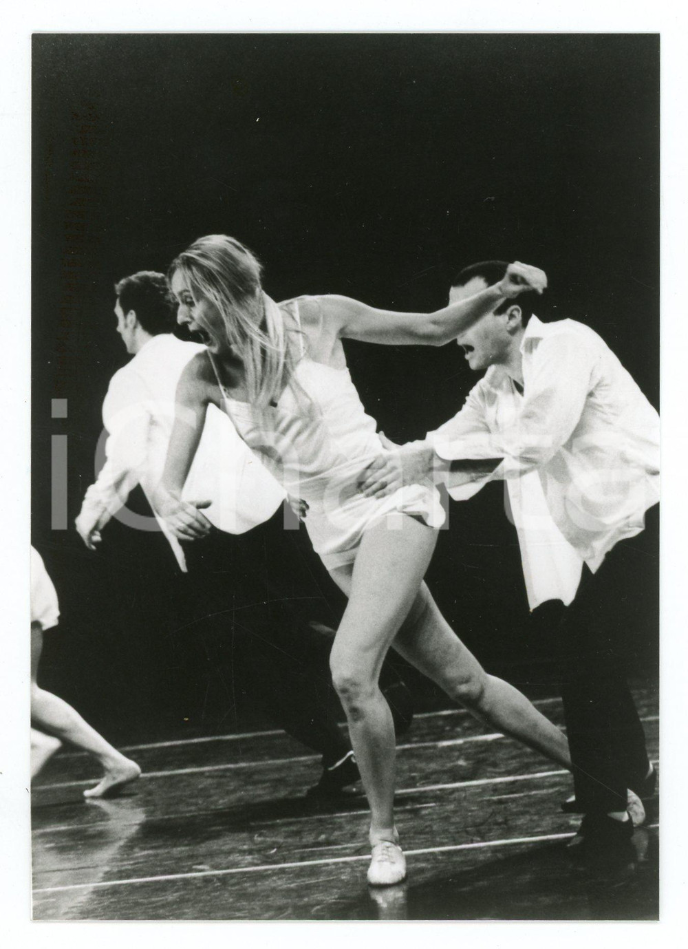 2001 DANZA "Presque Don Quichotte" Coreografia di Jean-Claude GALLOTTA Foto Fotografia di agenzia. CONDIZIONI:GOOD/buonoFORMATO: 10x14 cm originale e autentica 1
