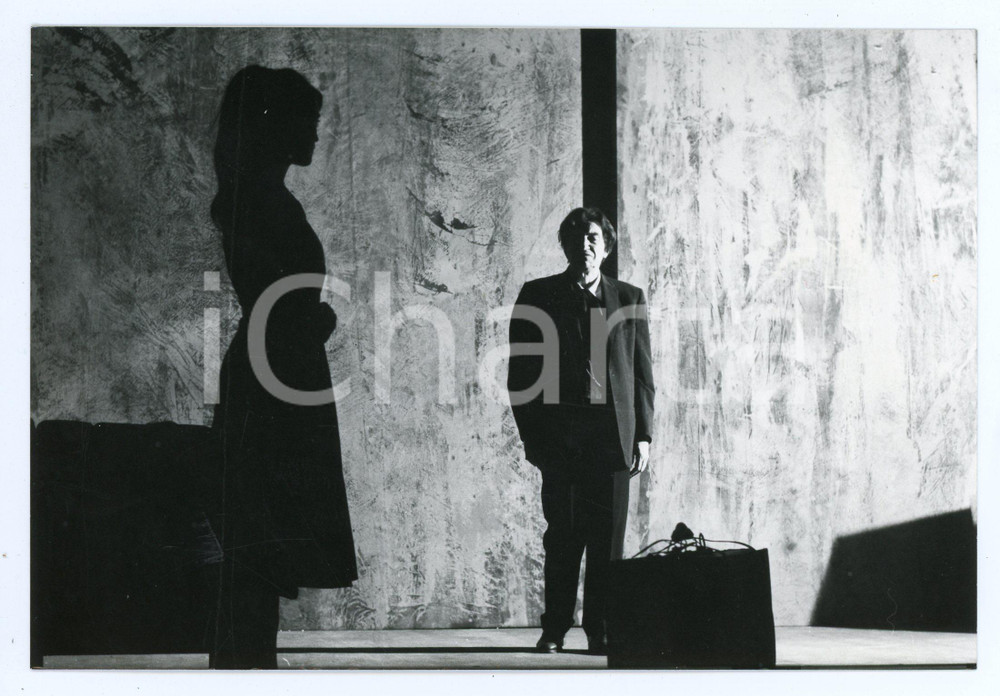 1990 ca TEATRO Gianni GALAVOTTI in "Minetti: ritratto di un artista da vecchio" Fotografia di agenzia. CONDIZIONI:GOOD/buonoFORMATO: 17x12 cm originale e autentica 1