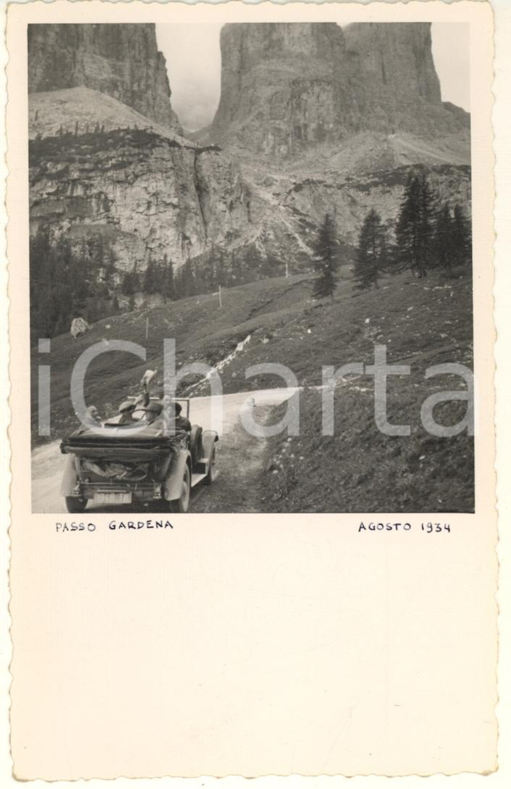 Fotografia d epoca originale Agosto 1934 DOLOMITI  PASSO GARDENA  Gita in automobile Foto 9x14 cm 1