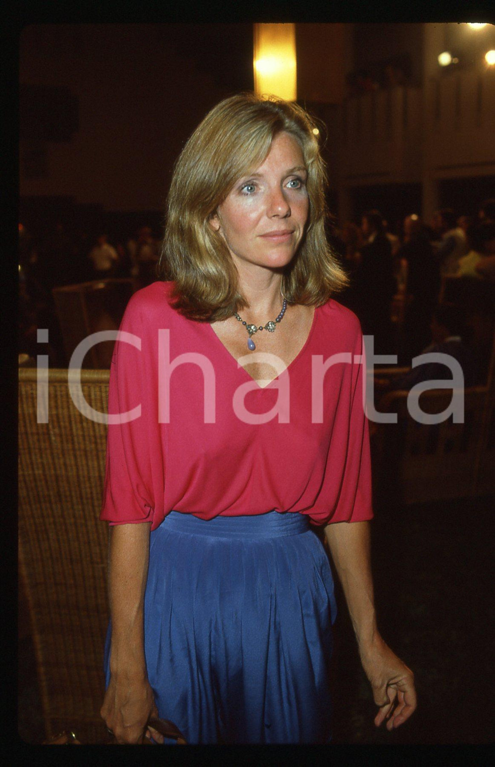 35mm vintage slide*1980 ca VENEZIA - CINEMA Jill CLAYBURGH Ritratto attrice (12)  Diapositiva d'epoca, in formato 35 mm.CONDIZIONI: GOODE' severamente vietata la riproduzione. Tutti i diritti sono riservati. ICharta mette in vendita, sul negozio eBay e in esclusiva sul sito "icharta" il proprio archivio composto da numerose diapositive e negativi fotografici d'epoca, tutti originali e autentici, che attraversano la storia del costume italiano tra gli la fine degli anni Sessanta e Novanta.Si tratta di uno sguardo inedito sull'attualit&agrave;, la politica, la vita quotidiana, il gossip e la cultura, che fotografa il cambiamento della nazione in quest'ultimo scorcio del XX secolo. Un'occasione unica per il mercato del collezionismo, che vede finalmente disponibile un archivio eccezionale per vastit&agrave;, tematiche e condizioni, in un settore (il negativo fotografico e la diapositiva) di assoluta novit&agrave; e dalle interessanti prospettive di investimento.  originale e autentica 1