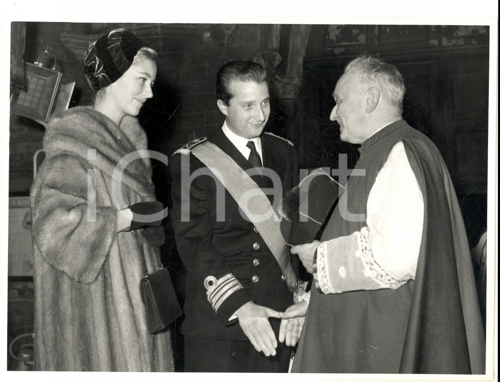 Fotografia d epoca originale 1960 ca BRUXELLES Alberto e Paola del BELGIO con mons. LéonJoseph SUENENS Foto 1