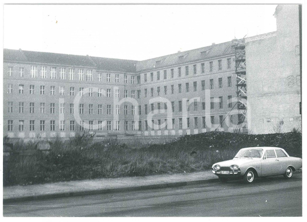 Fotografia d epoca originale 1962 BERLINO Area del Muro  Caserma Fotografia 18x13 cm 1