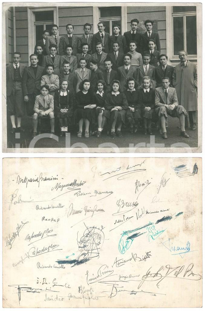 Fotografia d epoca originale 1930 ca MILANO Liceo BECCARIA Foto di classe con targa a Lodovico CORIO 24x18 1