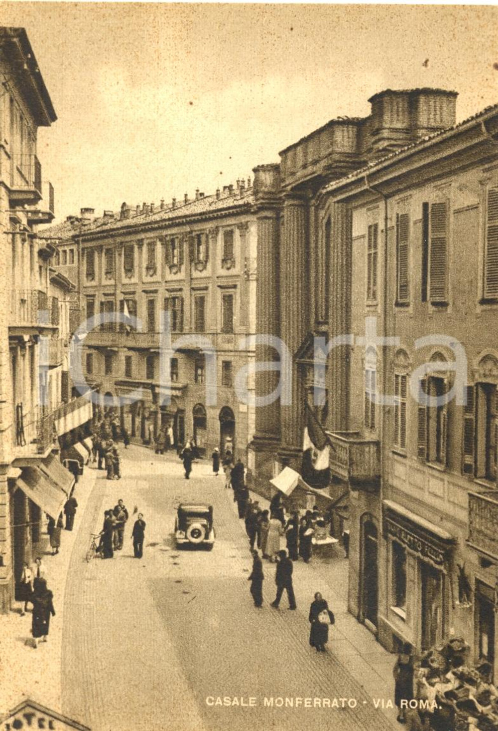 Cartolina originale da collezione 1940 ca CASALE MONFERRATO AL Veduta di via Roma Cartolina animata FG NV 1