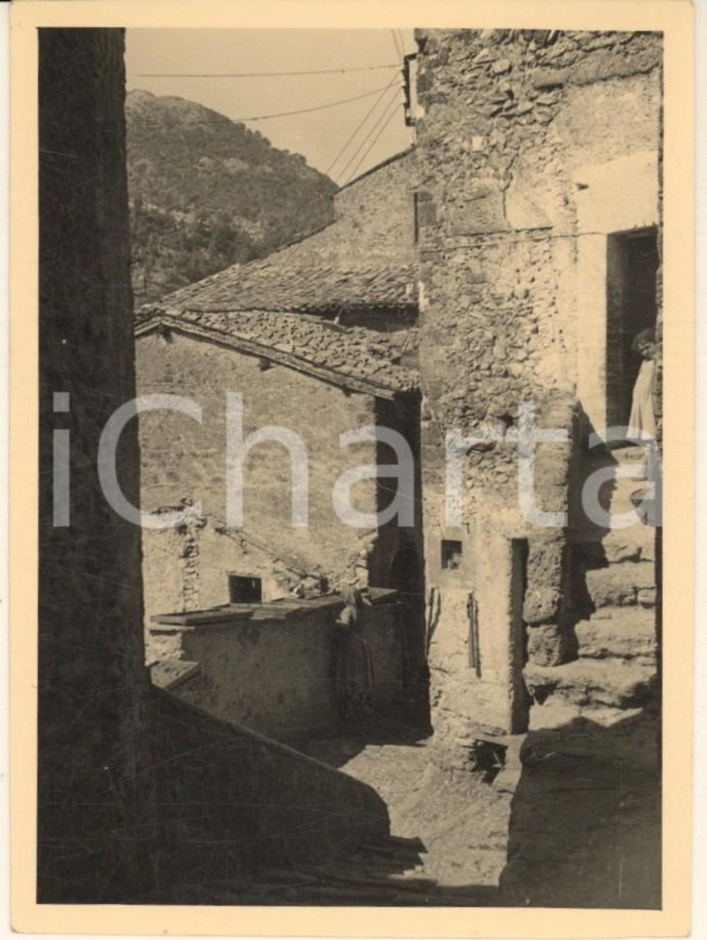 Fotografia d epoca originale 1960 ca ANTICOLI CORRADO RM Scorcio panoramico con bambina Foto 1