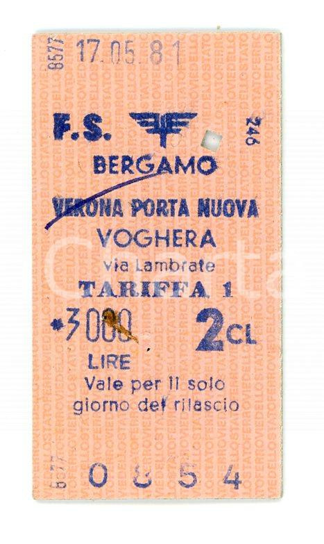 1981 FS Ferrovie Stato - Stazione di BERGAMO Biglietto per VERONA PORTA NUOVA Biglietto obliterato.  CONDIZIONI:FAIR/discreto Forellini e macchiaFORMATO: 3x5 cm originale e autentica 1