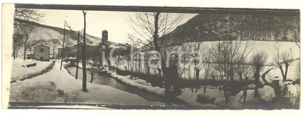 Fotografia d epoca originale 1910 ca VALGANNA Badia di S. Gemolo in Ganna sotto la neve Foto 18x7 cm 1