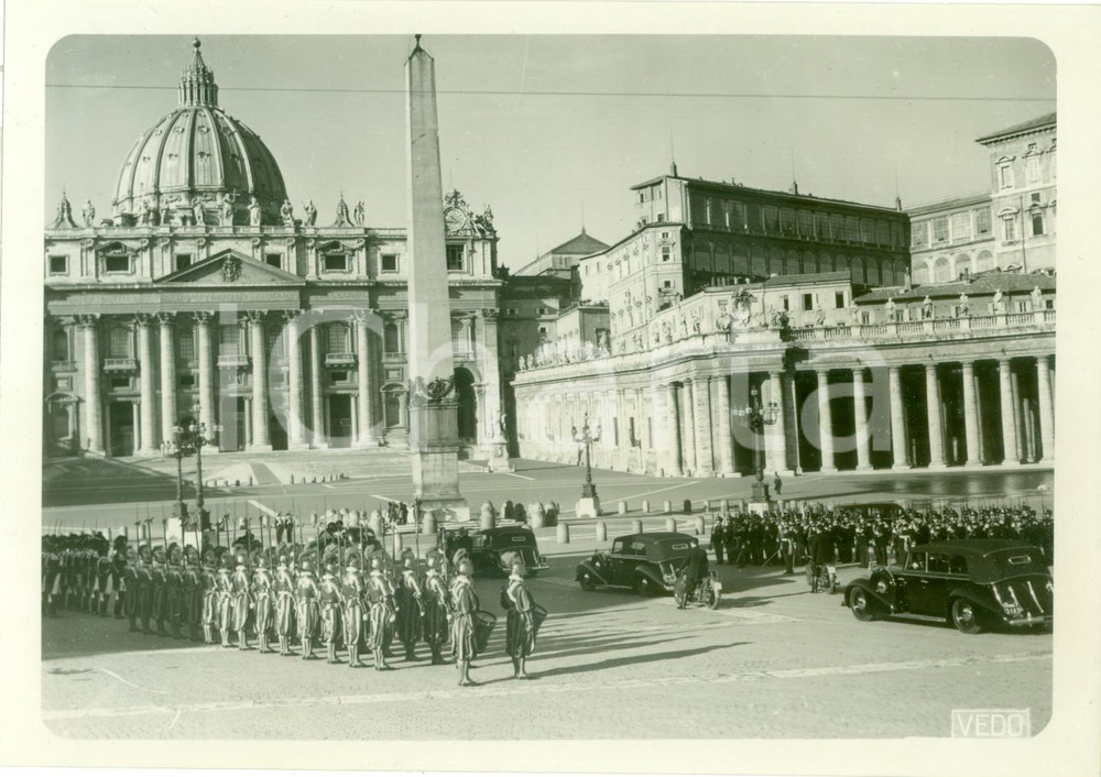 Fotografia d epoca originale 1939 CITTA  DEL VATICANO Reali d Italia da PIO XII Guardia svizzera e palatina 1
