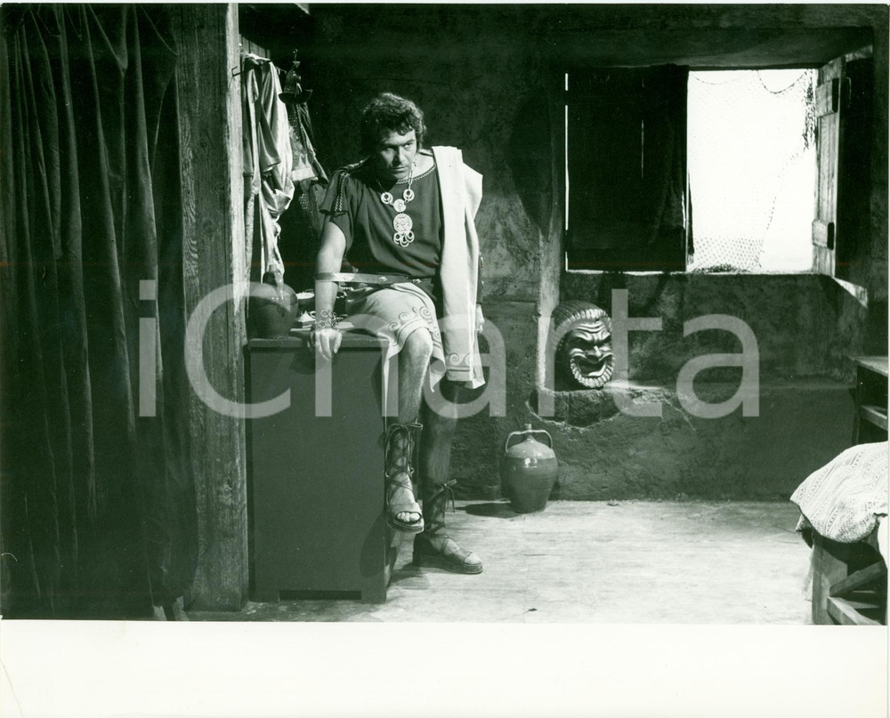 Fotografia d epoca originale 1960 L ASSEDIO DI SIRACUSA Enrico Maria SALERNO Foto di scena 1