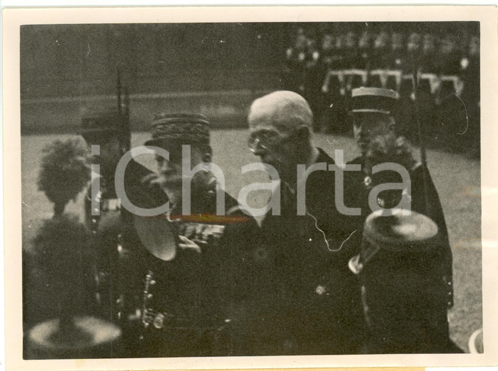 Fotografia d epoca originale 1936 PARIS Gustavo V di SVEZIA in visita ufficiale lascia l Eliseo Foto 1